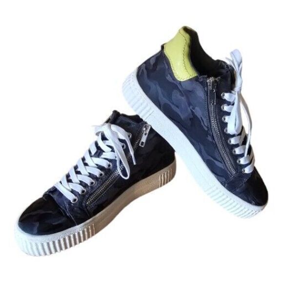 Steve Madden Women's SZ 8M Zade Grey Camo High Top Sneaker - Picture 2 of 8